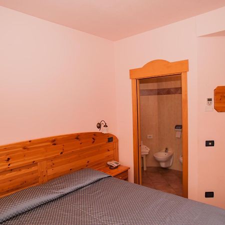 Hotel Vittoria Riva del Garda Quarto foto