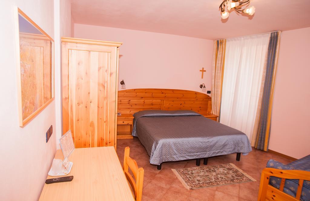 Hotel Vittoria Riva del Garda Quarto foto